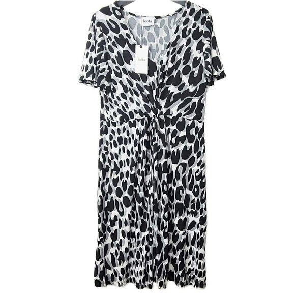 NWT Leota Women's Plus Betty Twist Front Leopard Print Midi Dress - Picture 3 of 6
